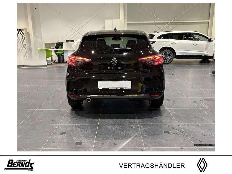 Neu Renault Clio V 91 PS (66 kW) 2025 Black pearlschwarz metallic Kleinwagen
