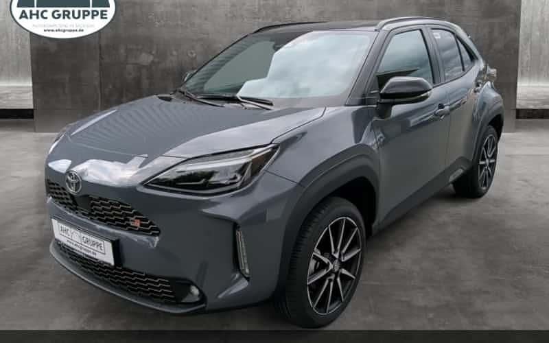 Grau Neu 2025 Toyota Yaris Cross Sport SUV | 32.990 € (Fairer Preis) - Bild 1/4