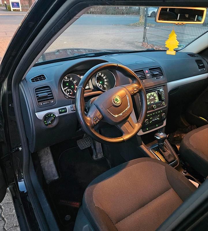 Gebraucht Skoda Yeti 105 PS (77 kW) 2011 Schwarz SUV