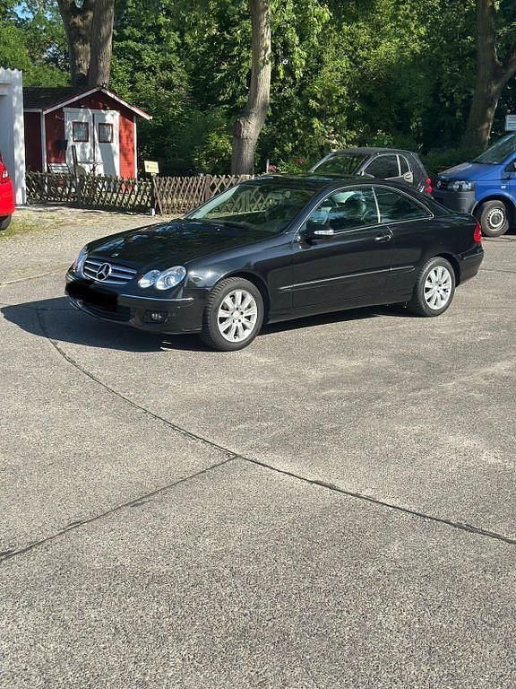 Schwarz Gebraucht 2008 Mercedes CLK280 Elegance Coupé | 8.000 € (Guter Preis) - Bild 1/4