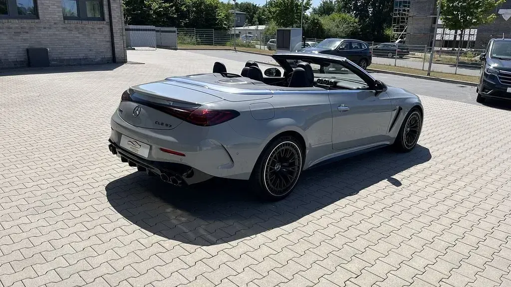 Neu Mercedes CLE53 AMG Premium Plus 449 PS (330 kW) 2026 Grau Cabrio