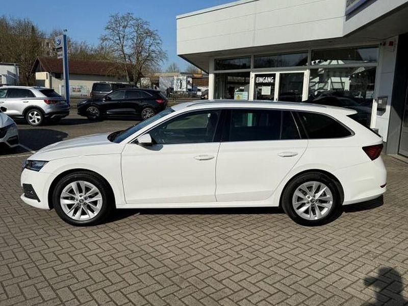 Gebraucht Skoda Octavia Style 150 PS (110 kW) 2022 Weiß Limousine