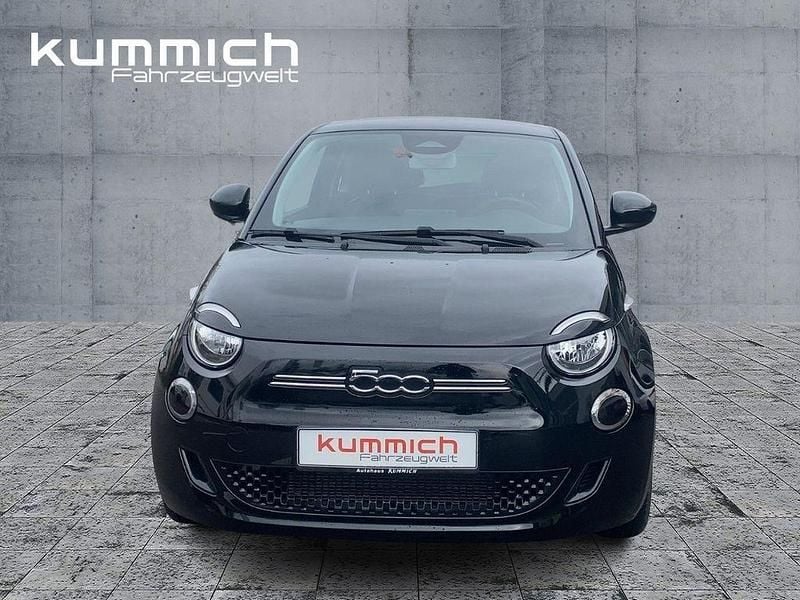 Gebraucht Fiat 500e Action 69 kW (95 PS) 2022 Schwarz Limousine