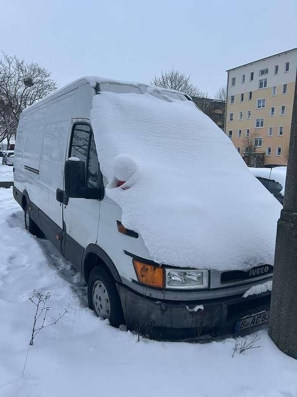 Weiß Gebraucht 2001 Iveco Daily Van | 4.600 € - Bild 1/3