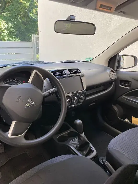 Gebraucht Mitsubishi Space Star 71 PS (52 kW) 2019 Weiß Kleinwagen