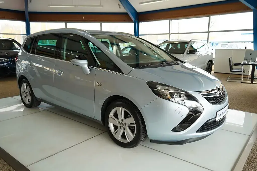 Gebraucht Opel Zafira Tourer Innovation 140 PS (102 kW) 2016 Silber Van / Kleinbus