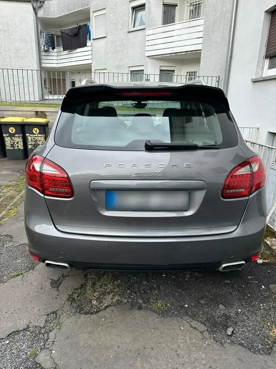 Gebraucht Porsche Cayenne 245 PS (180 kW) 2011 Grau SUV