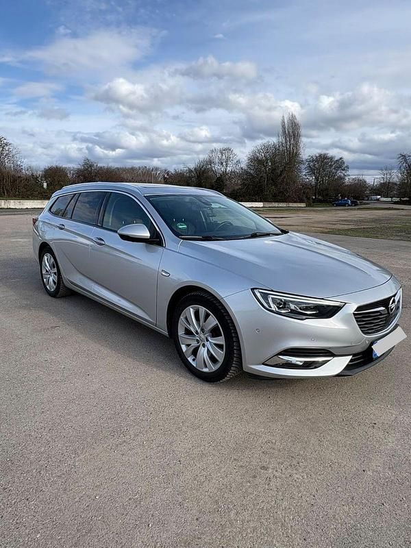Gebraucht Opel Insignia 170 PS (125 kW) 2017 Silber Kombi