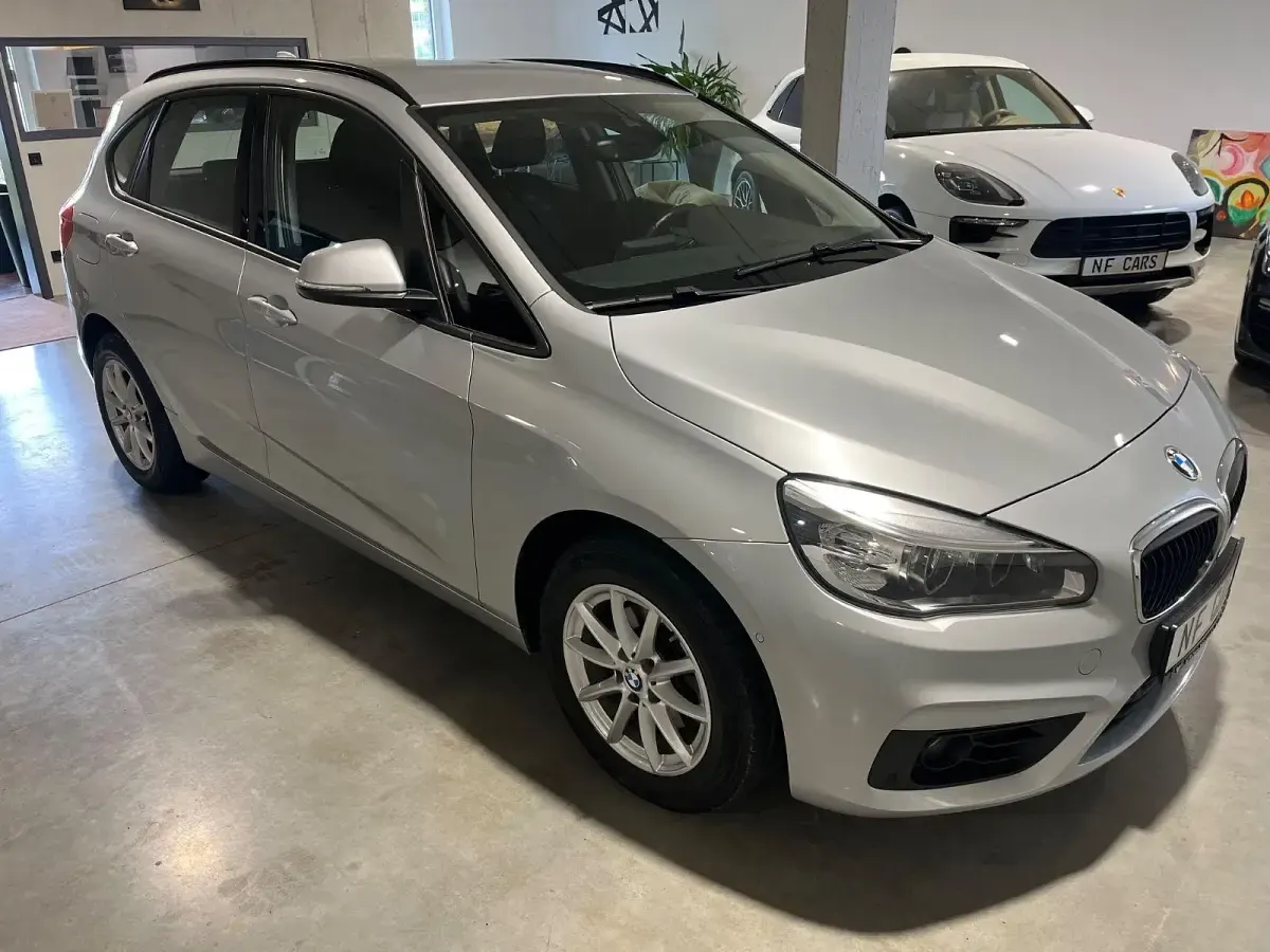 Gebraucht BMW 218 Active Tourer Advantage 136 PS (100 kW) 2018 Silber Van / Kleinbus