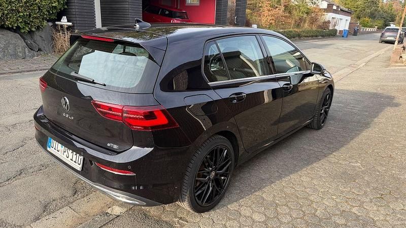 Gebraucht VW Golf VII Style 150 PS (110 kW) 2020 Schwarz Limousine