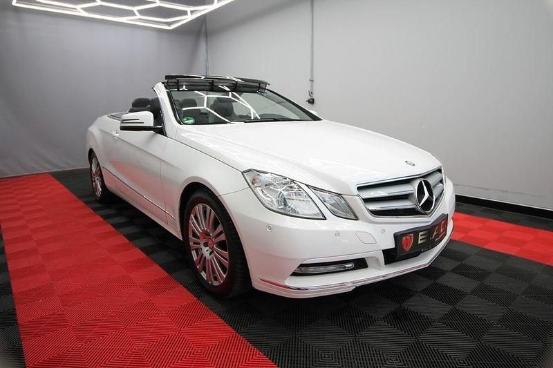 Gebraucht Mercedes E200 184 PS (135 kW) 2012 Weiß Cabrio