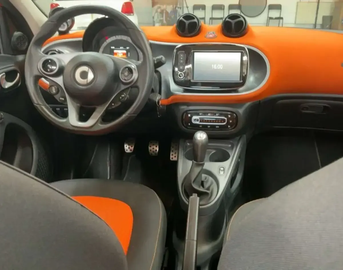 Usata Smart ForFour Passion 71 CV (52 kW) 2014 Arancione Utilitaria