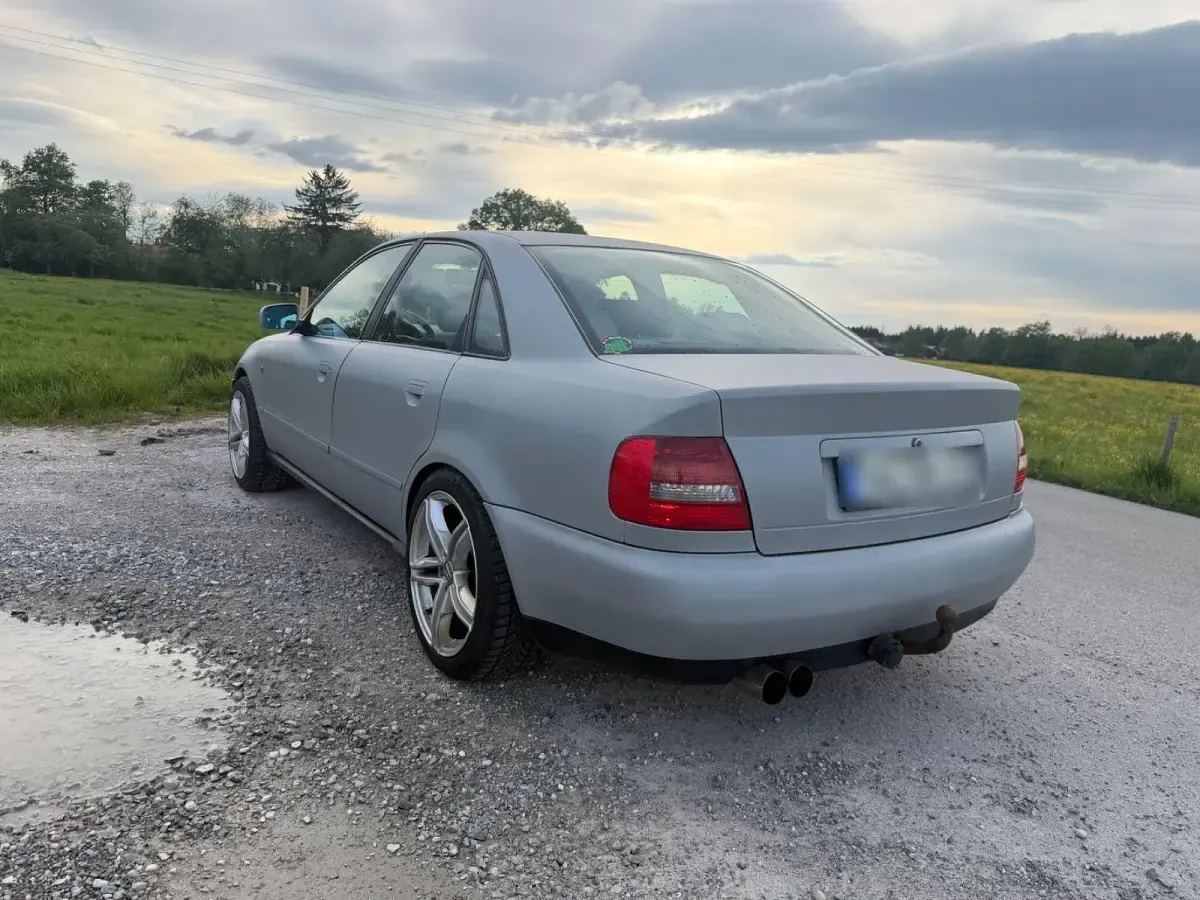 Gebraucht Audi A4 Performance 150 PS (110 kW) 1991 Silber Limousine