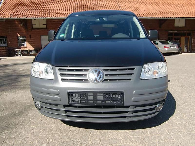 Magicblack perleffekt Gebraucht 2010 VW Caddy Team Van / Kleinbus | 5.900 € (Etwas zu teuer) - Bild 1/4