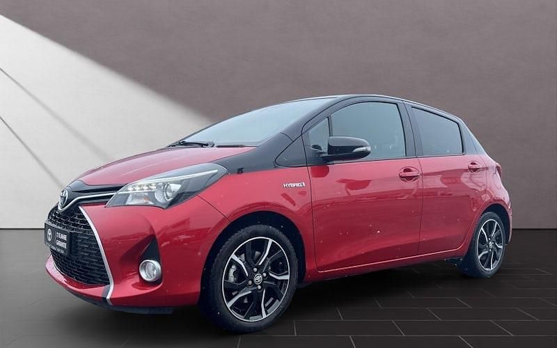 Gebraucht Toyota Yaris Hybrid Style 101 PS (74 kW) 2016 3r3/209 Kleinwagen