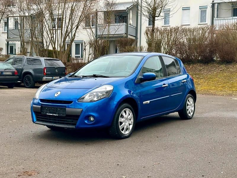 Gebraucht Renault Clio II Dynamique 101 PS (74 kW) 2010 Blau Kleinwagen