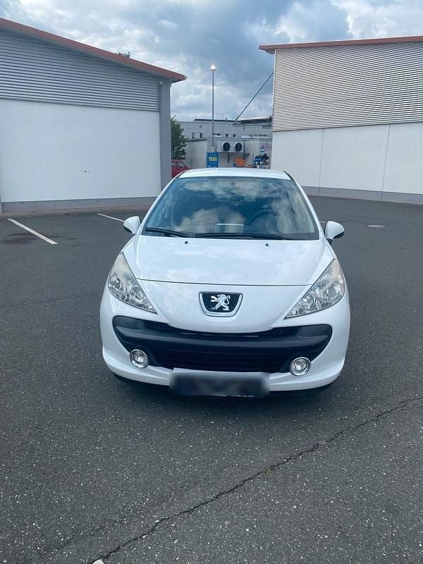 Weiß Gebraucht 2008 Peugeot 207 Kleinwagen | 1.890 € (Guter Preis) - Bild 1/4