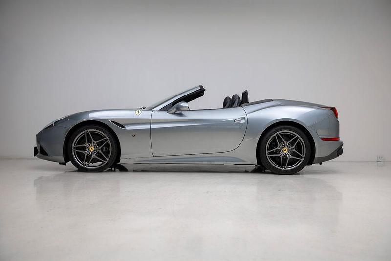 Gebraucht Ferrari California 560 PS (411 kW) 2017 Grau Cabrio