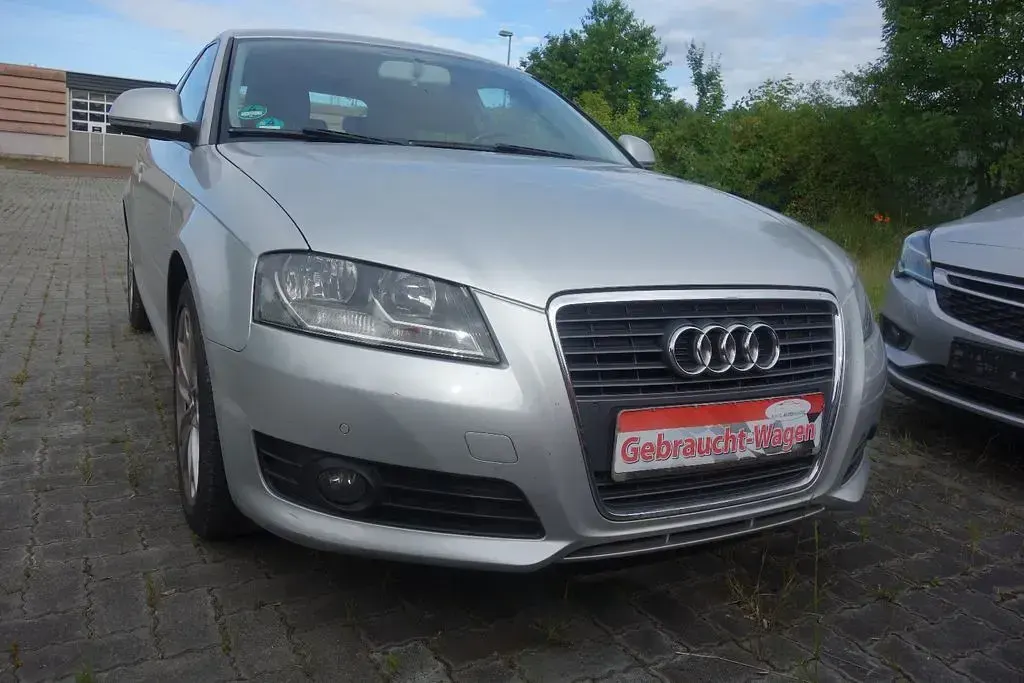 Gebraucht Audi A3 Ambition 125 PS (91 kW) 2010 Silber Kleinwagen