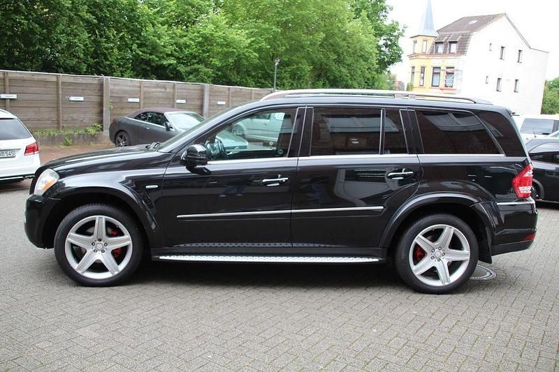 Gebraucht Mercedes GL350 211 PS (155 kW) 2011 Schwarz SUV
