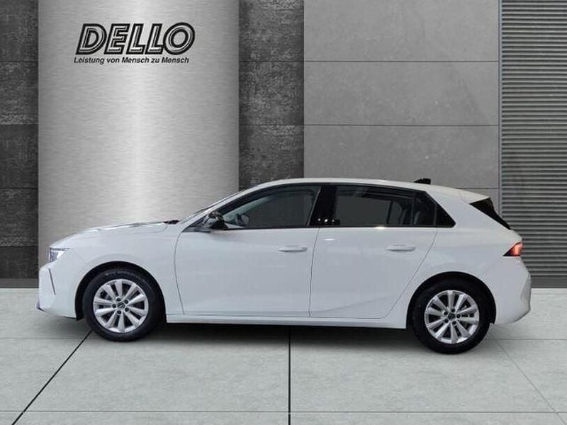 Gebraucht Opel Astra Enjoy 110 PS (80 kW) 2023 Jade weiss/arktis weiss Limousine