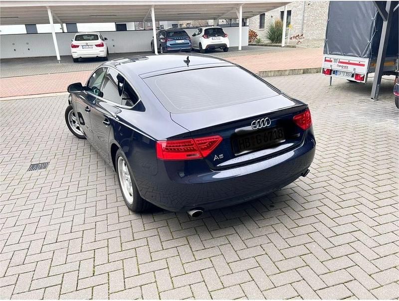Gebraucht Audi A5 Sportback 144 PS (105 kW) 2016 Blau Kleinwagen