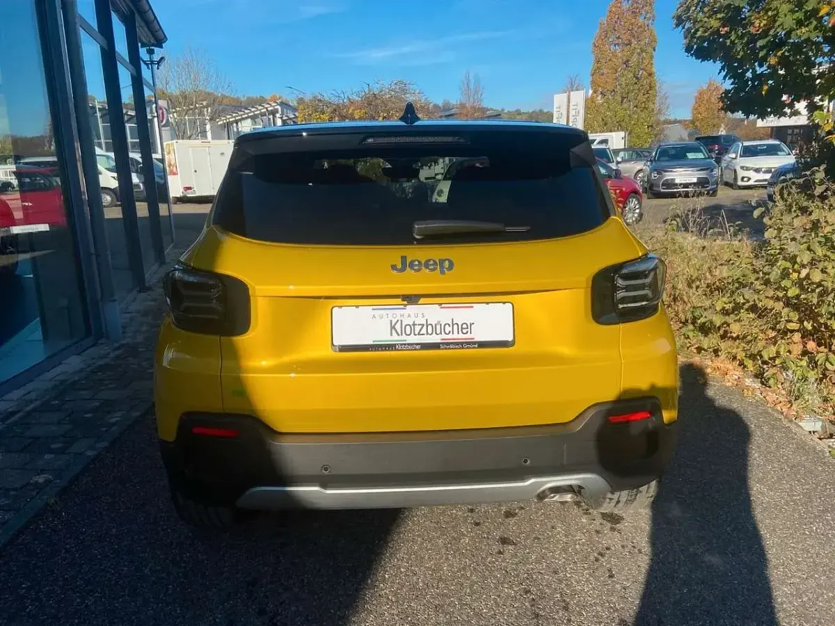 Occasion Jeep Avenger Summit 101 ch (74 kW) 2024 Jaune SUV