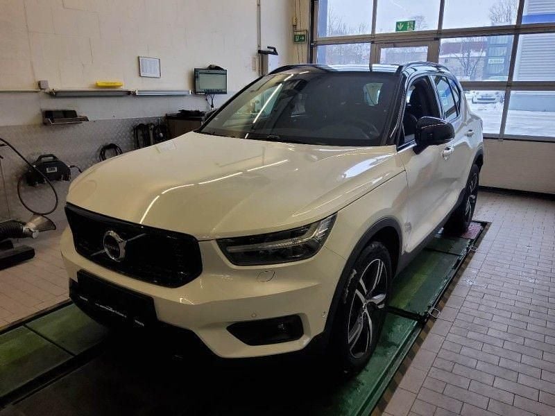 Gebraucht Volvo XC40 R-Design 197 PS (144 kW) 2021 Weiß SUV