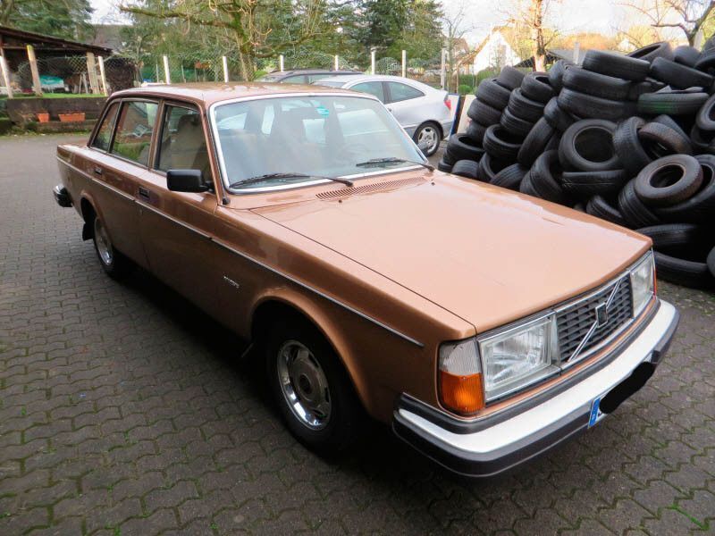 Braun Gebraucht 1980 Volvo 244 Limousine | 17.500 € - Bild 1/4