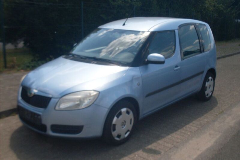 Blau Gebraucht 2007 Skoda Roomster Style Kombi | 1.950 € (Superpreis) - Bild 1/4
