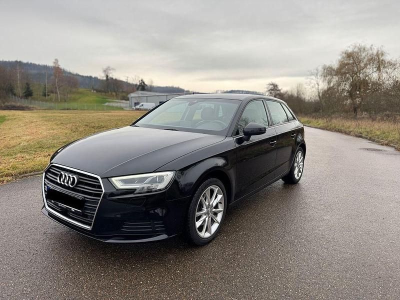 Schwarz Gebraucht 2018 Audi A3 Sport Limousine | 13.900 € (Guter Preis) - Bild 1/4