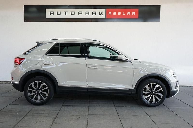 Grau Gebraucht 2022 VW T-Roc IQ Drive SUV | 22.880 € (Fairer Preis) - Bild 1/4