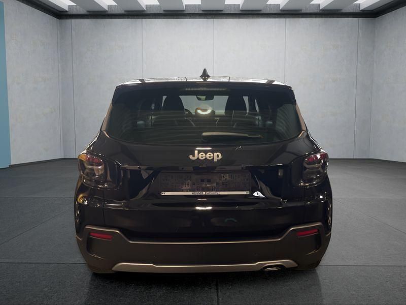 Neu Jeep Avenger Altitude 101 PS (74 kW) 2026 Schwarz SUV