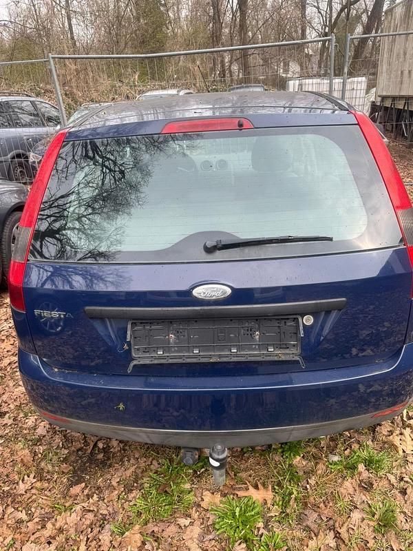 Gebraucht Ford Fiesta 80 PS (58 kW) 2002 Blau Kleinwagen