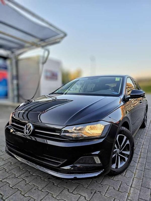 Schwarz Gebraucht 2019 VW Polo Limousine | 14.000 € (Etwas zu teuer) - Bild 1/4