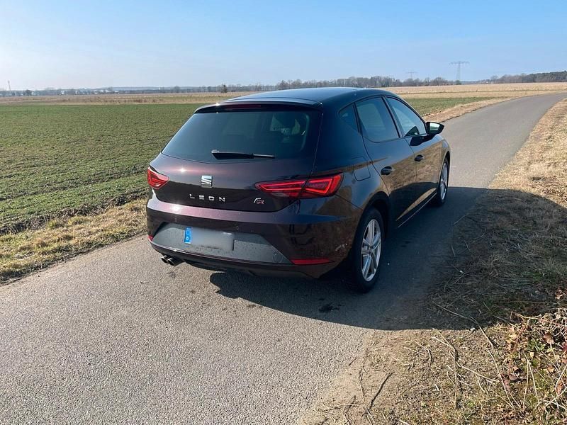 Gebraucht Seat Leon FR 150 PS (110 kW) 2018 Violet Kombi