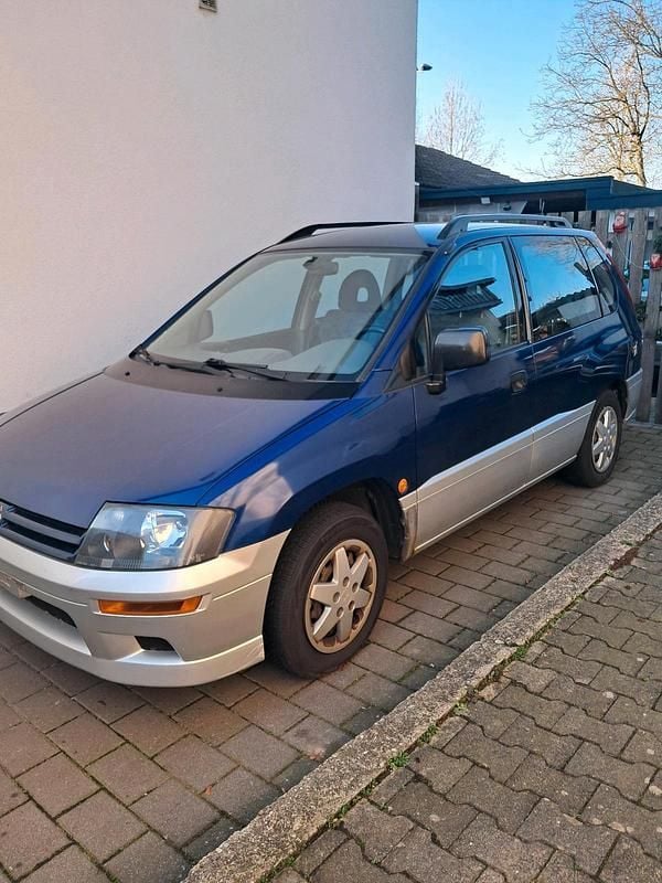 Gebraucht Mitsubishi Space Runner 136 PS (100 kW) 1999 Blau Van / Kleinbus