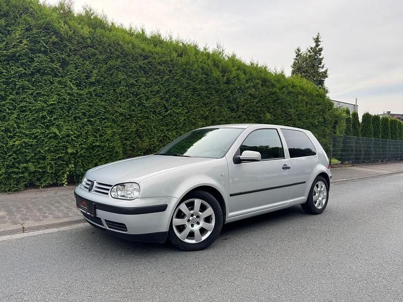 Silber Gebraucht 2000 VW Golf IV Ocean Limousine | 1.550 € (Fairer Preis) - Bild 1/4