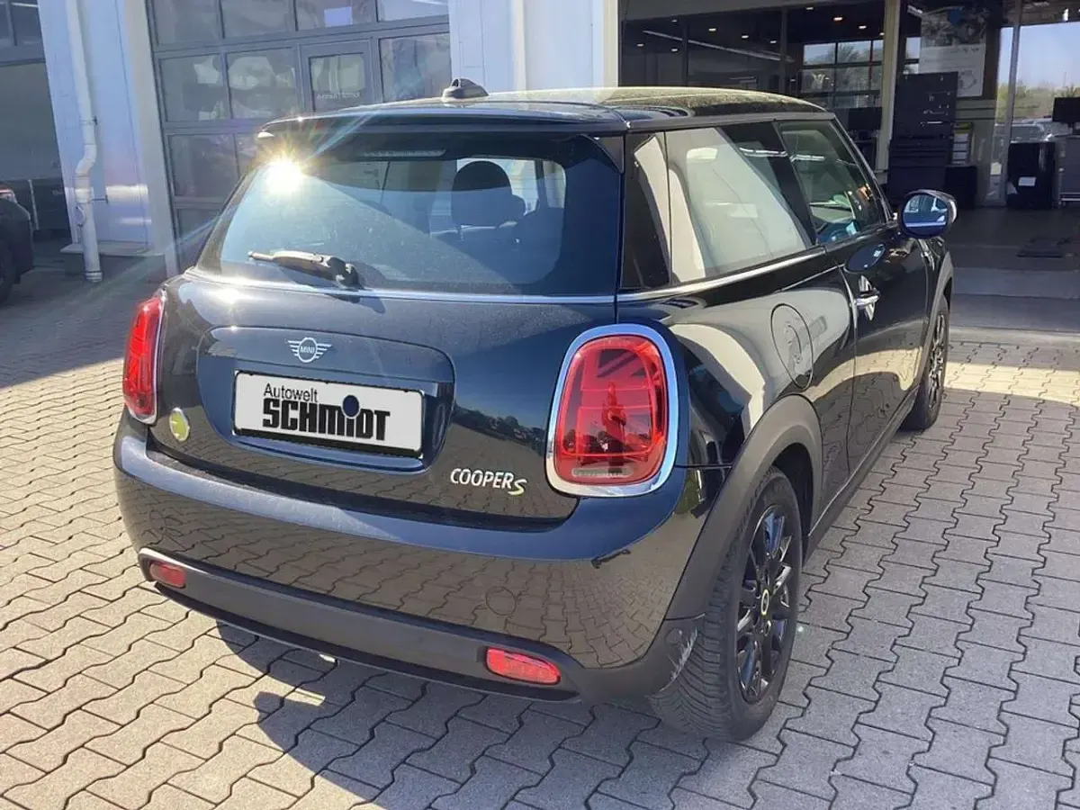 Brugt Mini Cooper SE Classic 135 kW (184 HK) 2023 Sort Hatchback