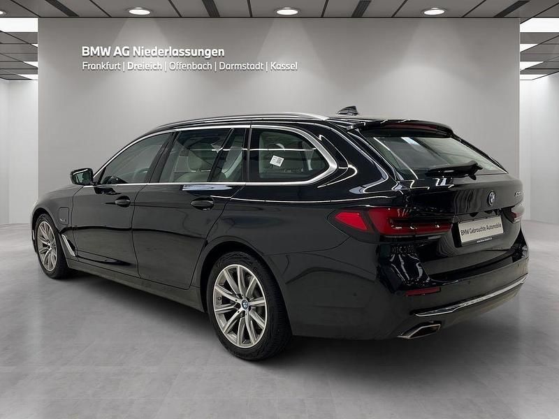 Gebraucht BMW 530e Sport Line 292 PS (214 kW) 2022 Schwarz Limousine