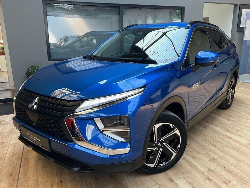 Blau Gebraucht 2021 Mitsubishi Eclipse Cross Basis SUV | 18.790 € (Guter Preis) - Bild 1/4