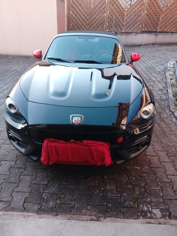 Gebraucht Abarth 124 Spider 185 PS (136 kW) 2017 Schwarz Cabrio