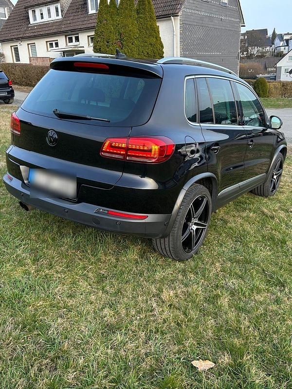 Gebraucht VW Tiguan 140 PS (102 kW) 2012 Schwarz SUV