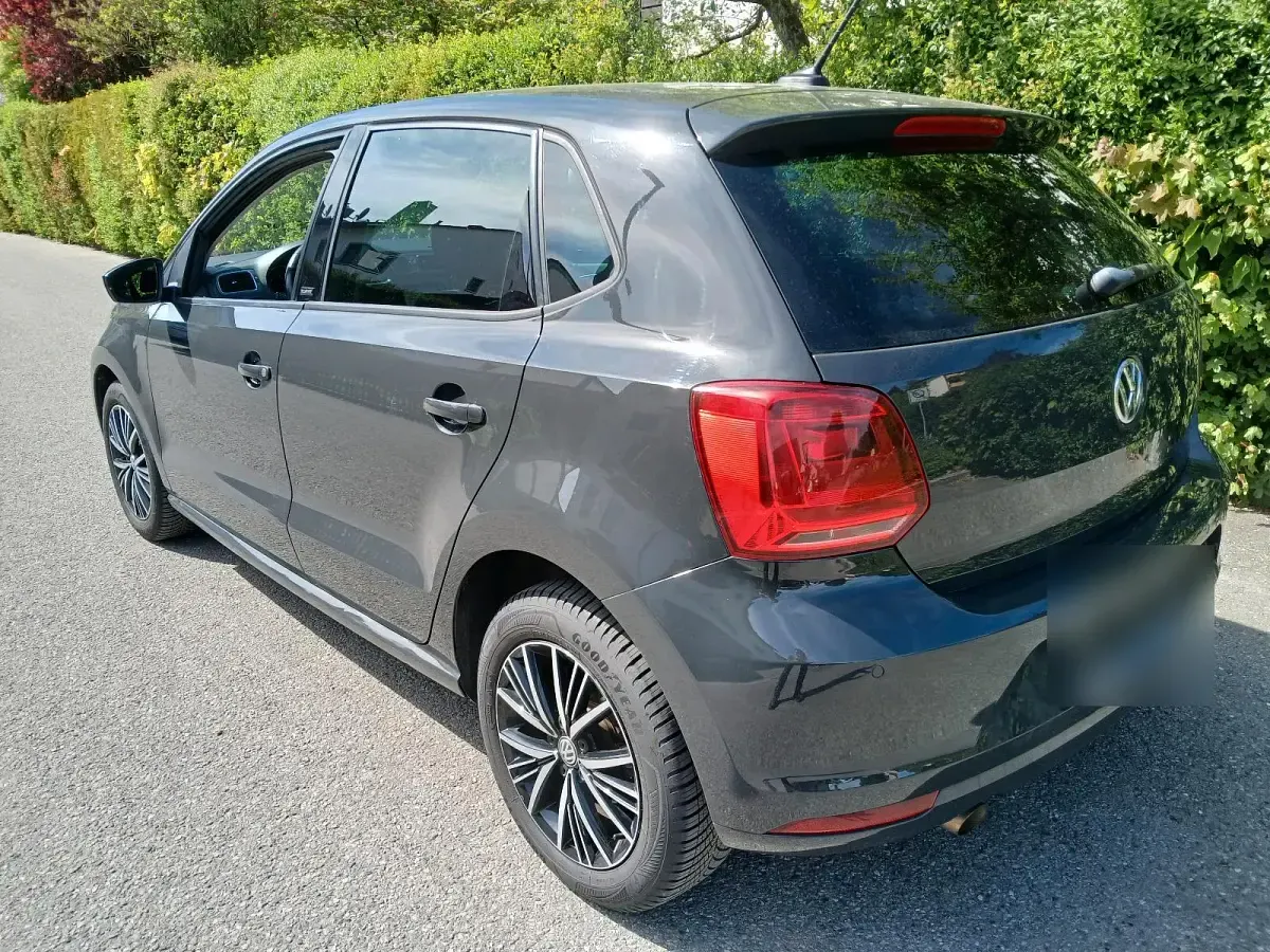 Second-hand VW Polo 90 CP (66 kW) 2017 Gri Hatchback