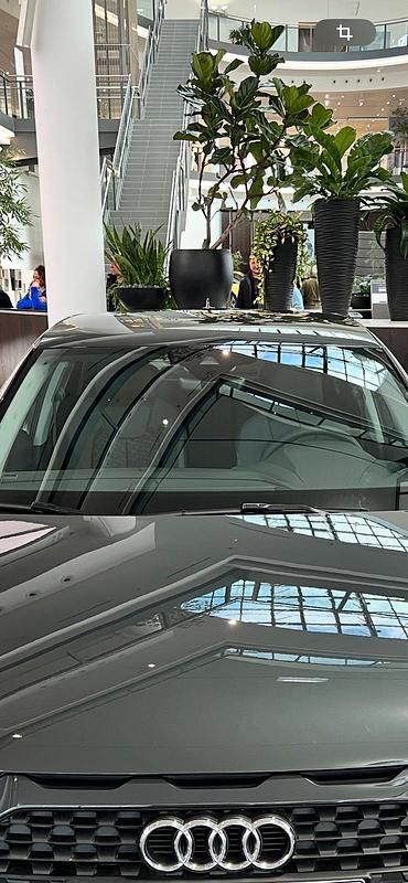 Grau Gebraucht 2023 Audi A1 Sportback Ambiente Kleinwagen | 24.777 € (Teuer) - Bild 1/4