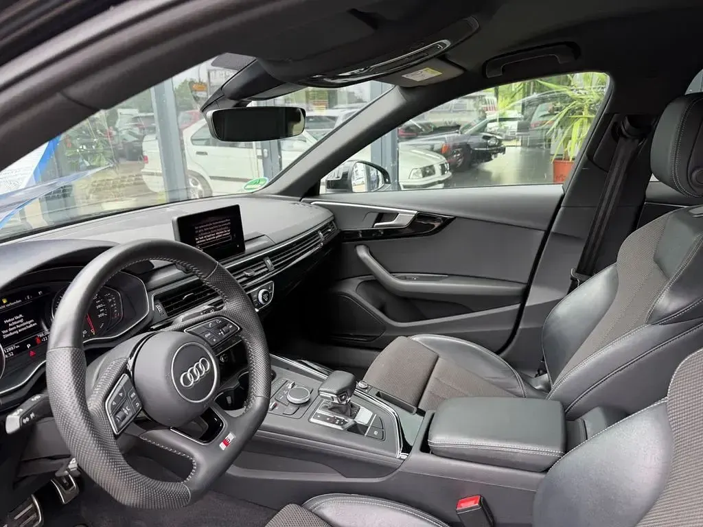 Gebraucht Audi A4 S-Line 150 PS (110 kW) 2019 Schwarz Kombi