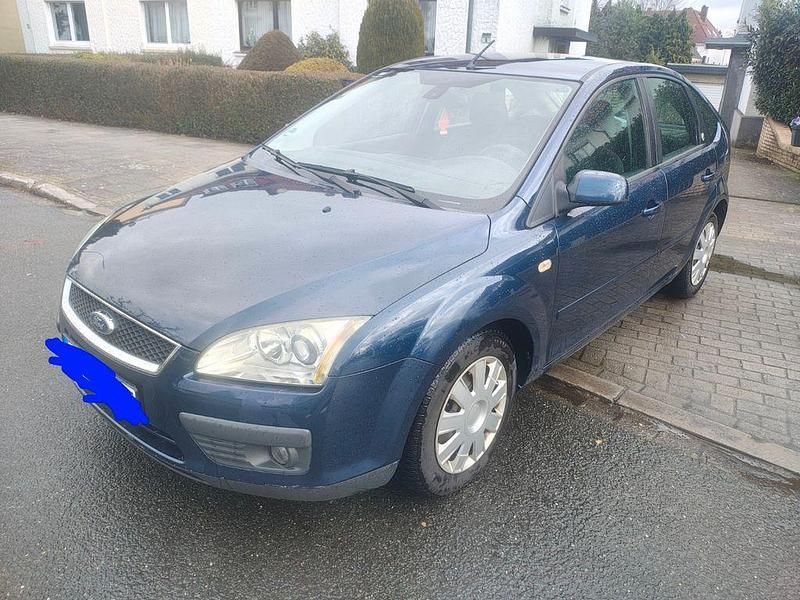 Gebraucht Ford Focus Ghia 116 PS (85 kW) 2006 Blau Limousine