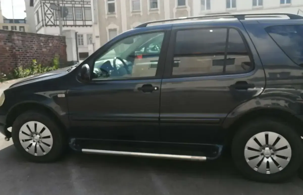Gebraucht Mercedes ML320 218 PS (160 kW) 2000 SUV