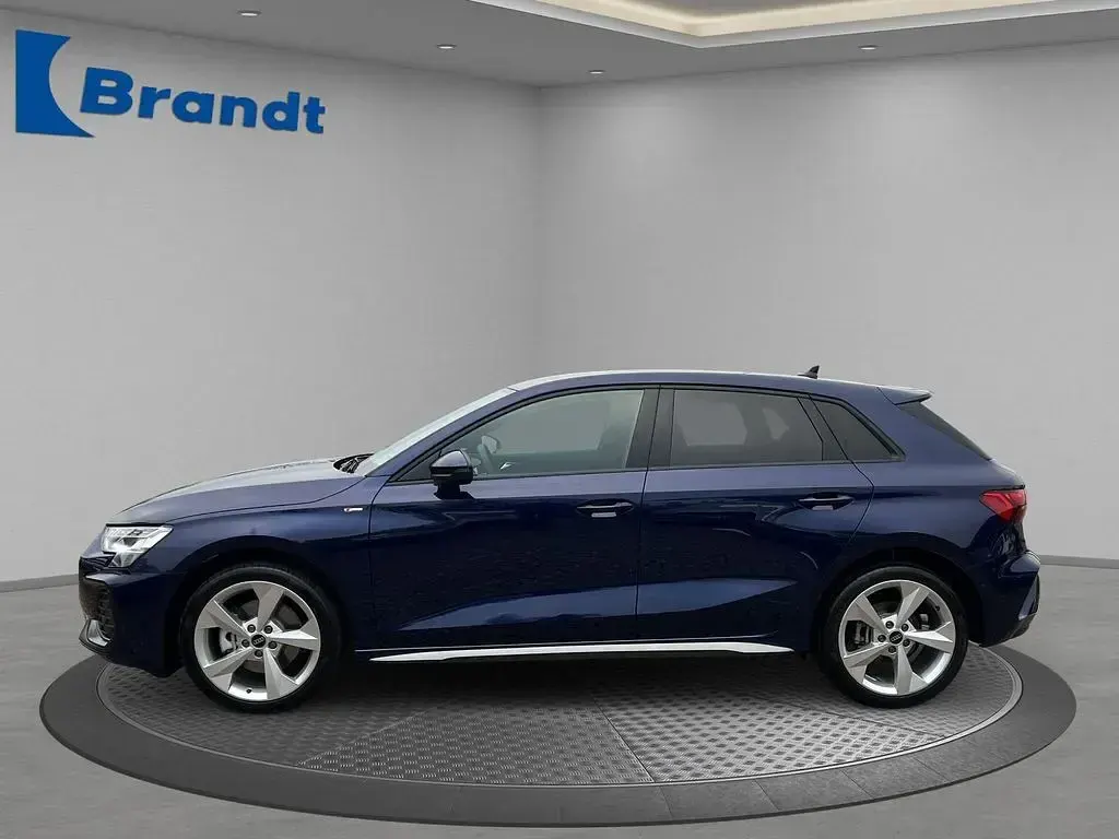 Gebraucht Audi A3 S-Line 204 PS (150 kW) 2025 Blau Limousine