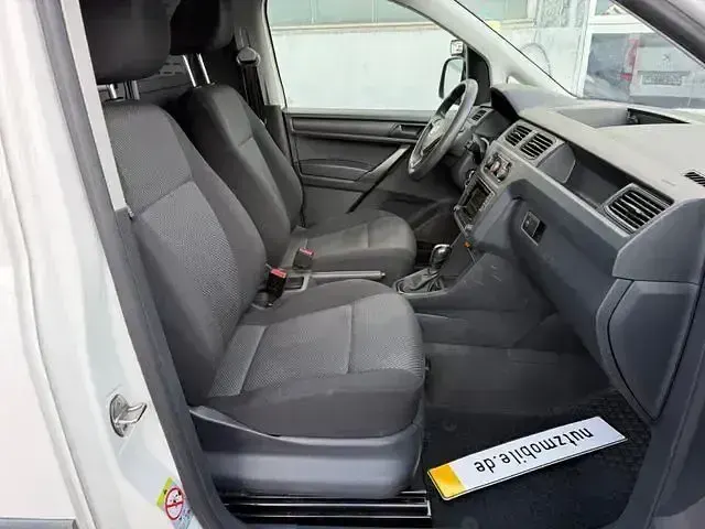 Używany VW Caddy Maxi Trendline 102 KM (75 kW) 2017 Biały Minivan